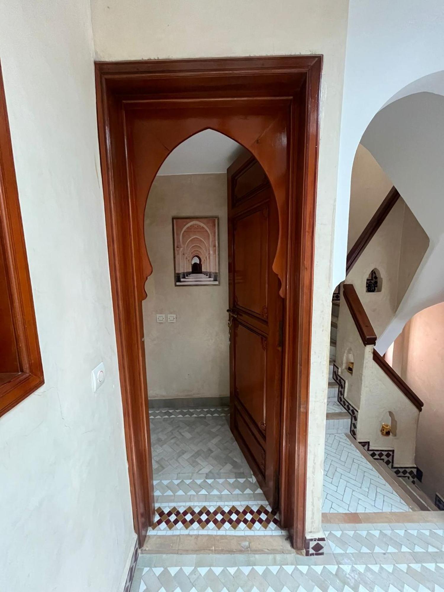 Riad Amazing Amazigh Avec Jacuzzi Petit Dejeuner Compris Avec Aussi Chambres Familiales Pres De La Place Jemaa El Fna Marrakesh Exterior foto
